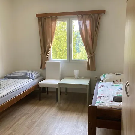 Cholin بيت ضيافة Novy Knin